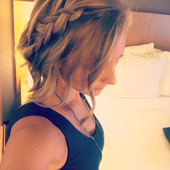 Meet your Posher, Nicole - Picture 1 of 1